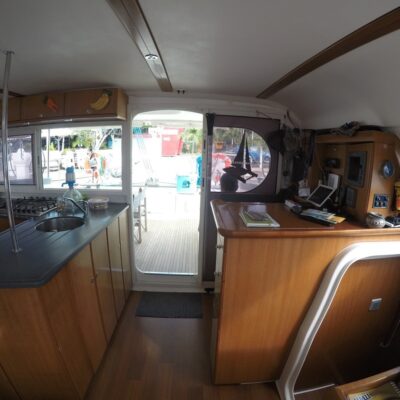 Alcade_yacht_dinette